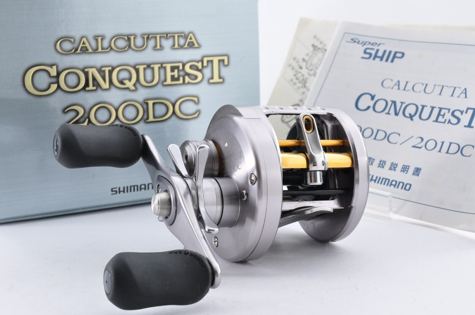 Mulinello da baitcasting Shimano 09 CALCUTTA CONQUEST 200DC per mano destra...